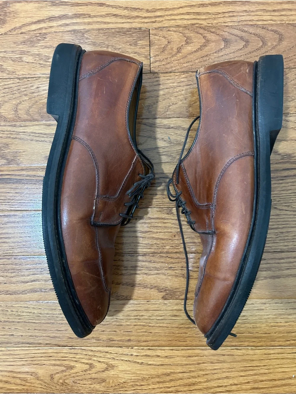 Allen Edmonds Kennett Cognac Brown Split Toe Leather Derby Shoes